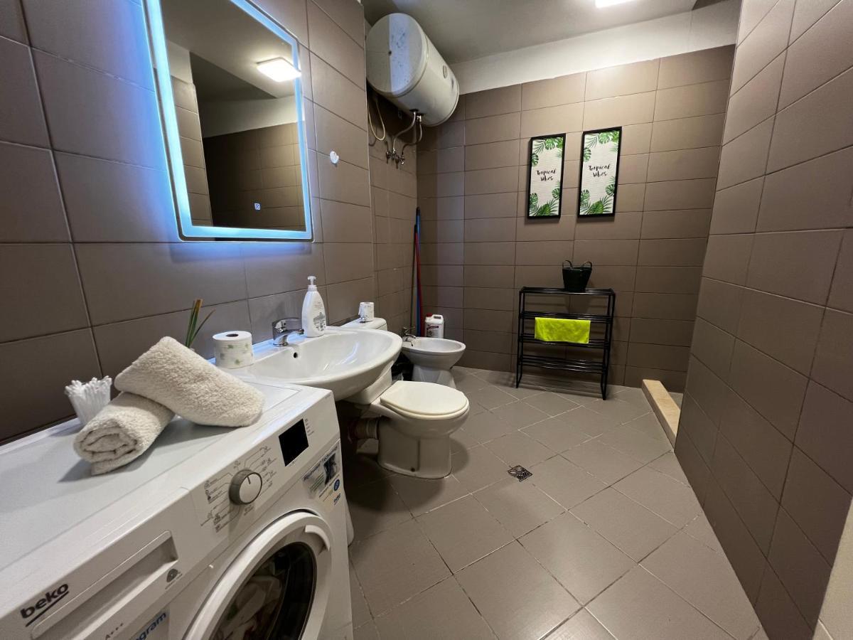 City Centre Apartments Тирана Екстер'єр фото