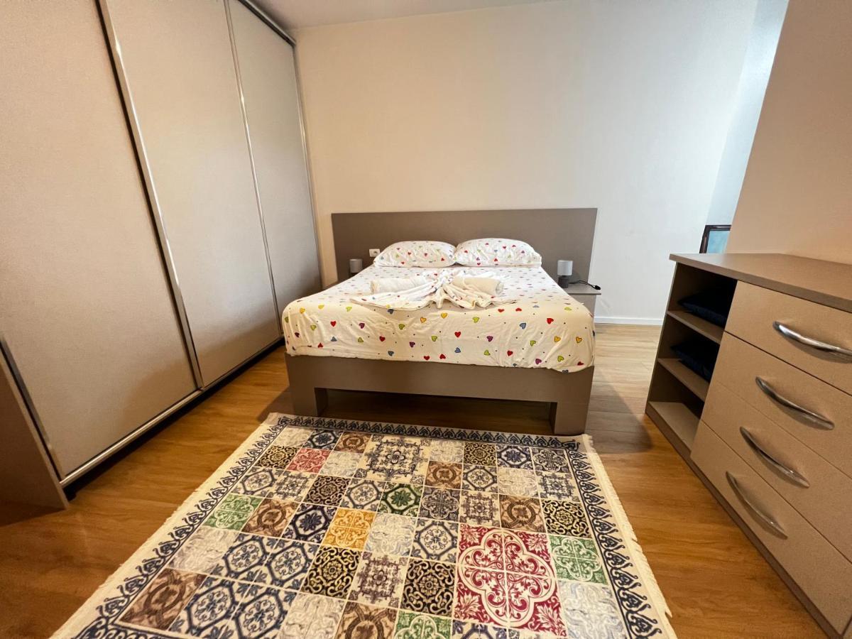 City Centre Apartments Тирана Екстер'єр фото